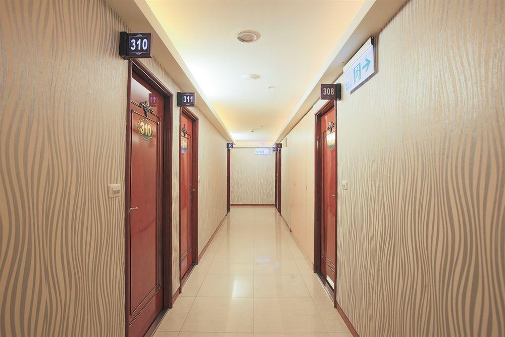 Happy Hotell Taipei Exteriör bild