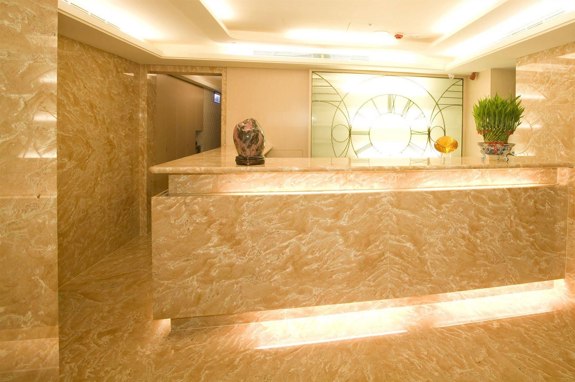 Happy Hotell Taipei Exteriör bild