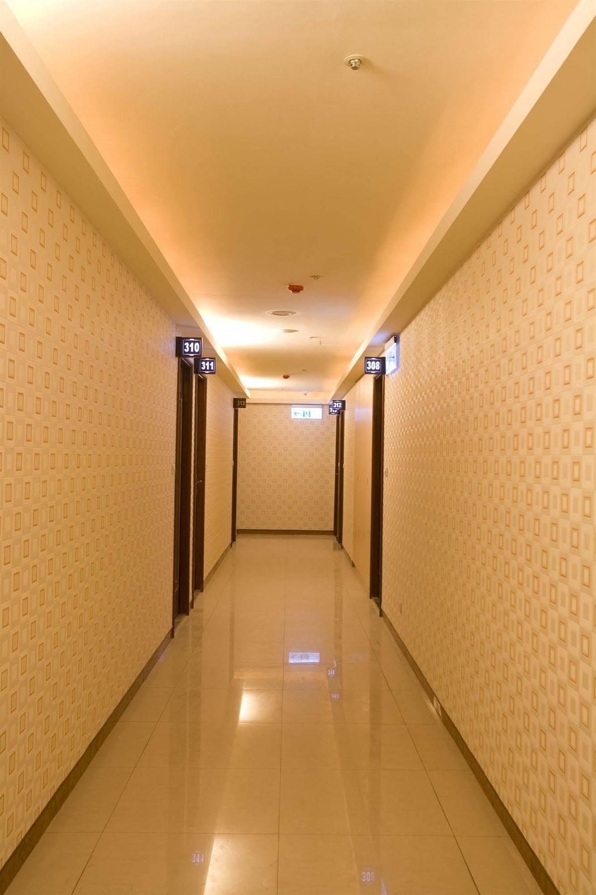Happy Hotell Taipei Exteriör bild